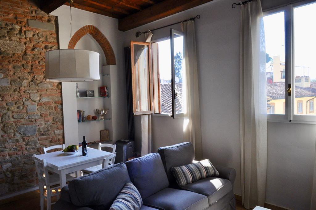 Borgo San Frediano - Flo Apartments ฟลอเรนซ์ ภายนอก รูปภาพ