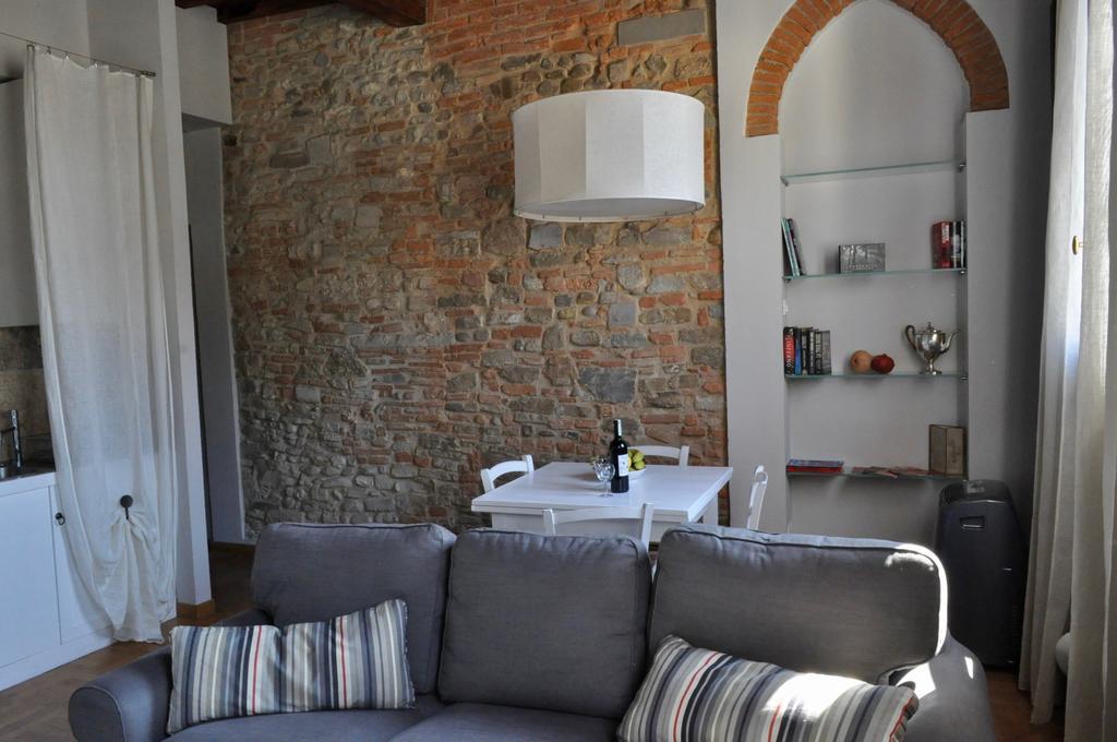 Borgo San Frediano - Flo Apartments ฟลอเรนซ์ ภายนอก รูปภาพ