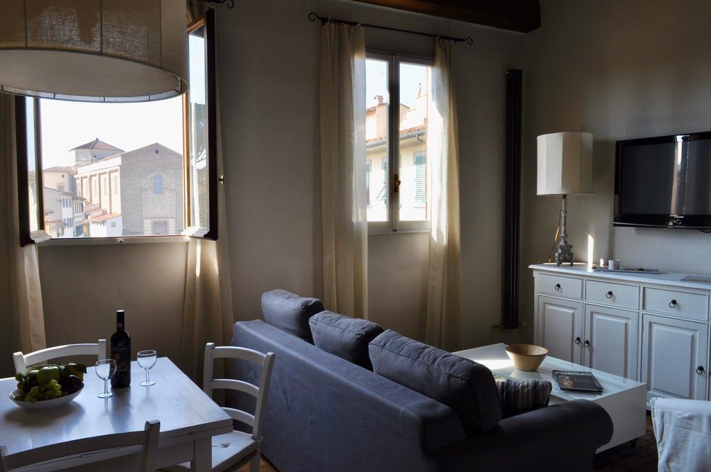 Borgo San Frediano - Flo Apartments ฟลอเรนซ์ ภายนอก รูปภาพ